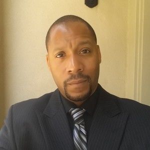 Meet your Posher, Derrick